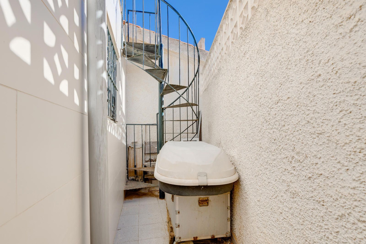 Se vende Adosada de 2 dormitorios en Costa Blanca, Alicante, España