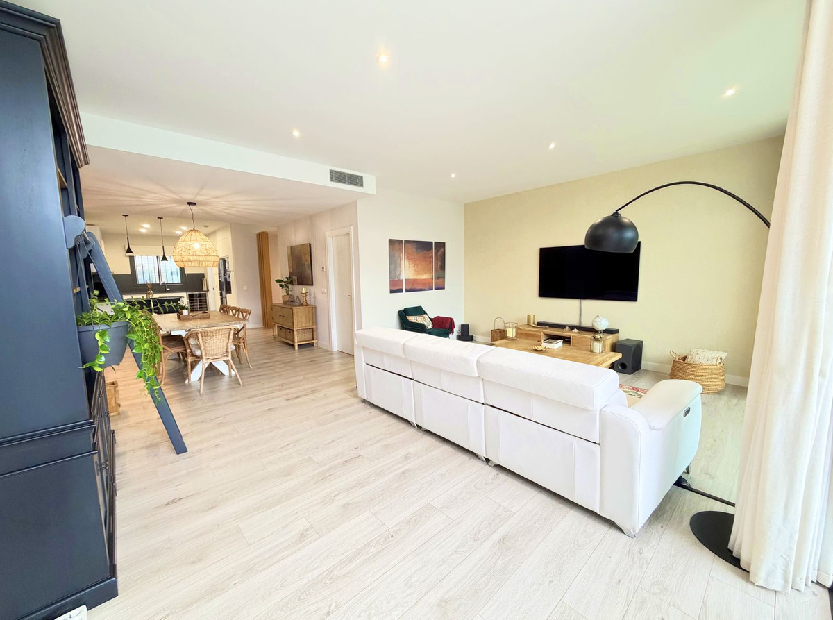 Se vende Adosada de 3 dormitorios en Costa Del Sol, Cadiz, España