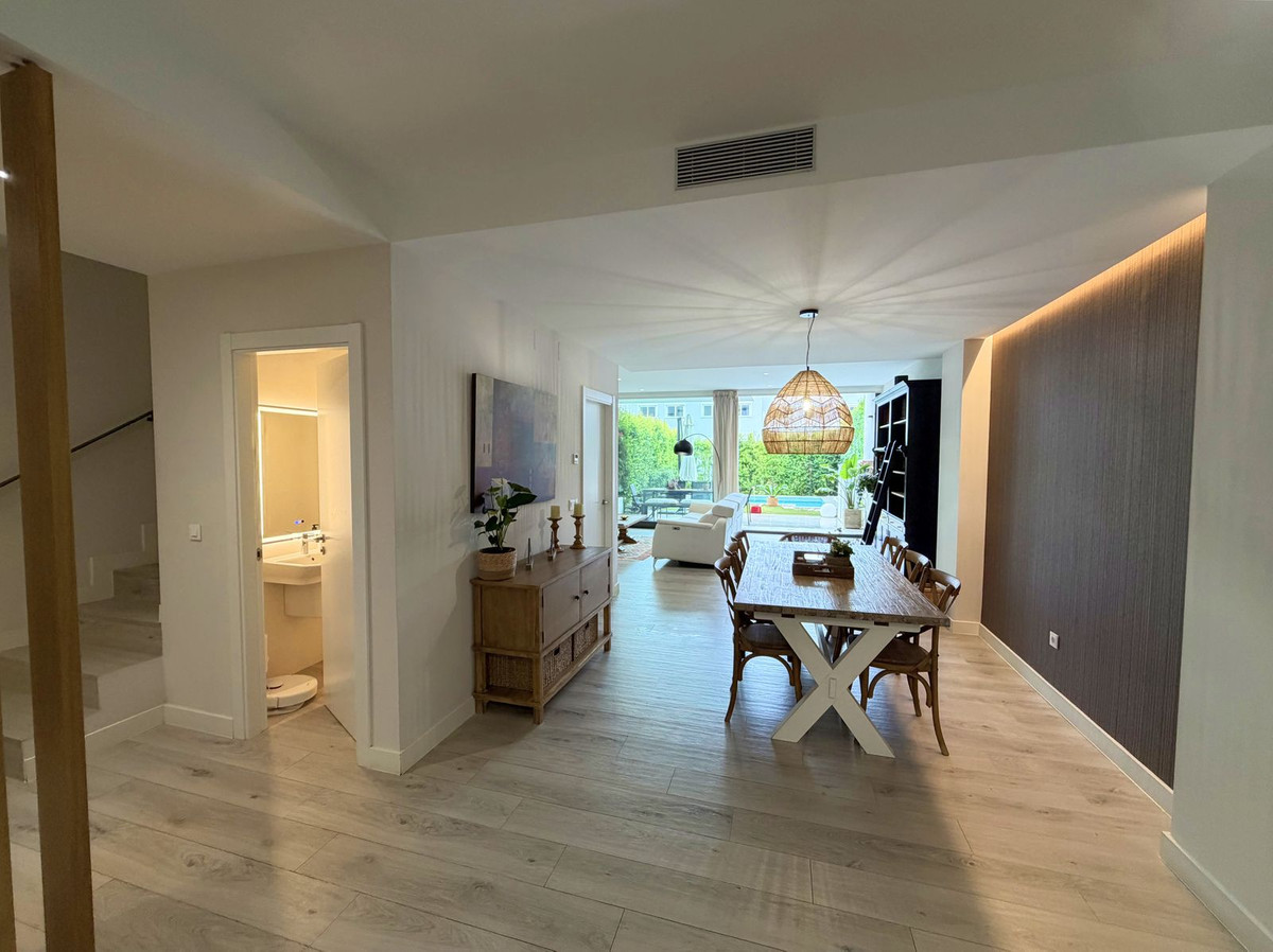 Se vende Adosada de 3 dormitorios en Costa Del Sol, Cadiz, España