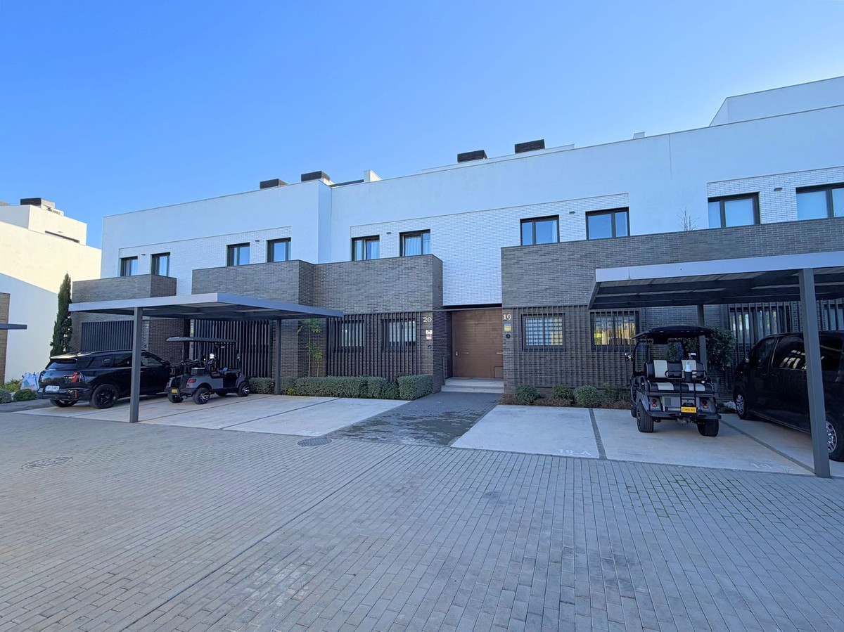 Se vende Adosada de 3 dormitorios en Costa Del Sol, Cadiz, España