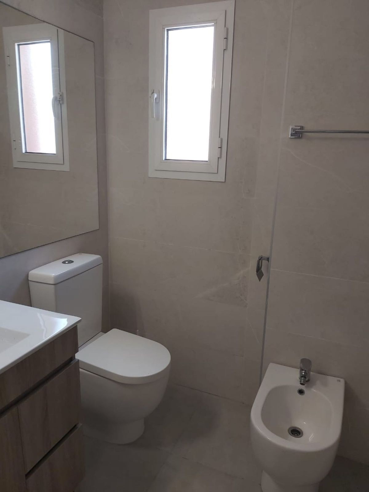 Se vende Apartamento Planta Media de 2 dormitorios en Costa Del Sol, Málaga, España