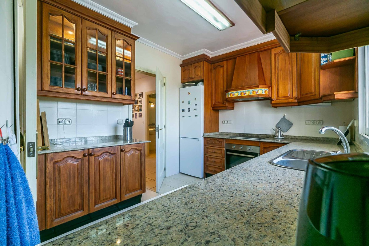 4 Bed Townhouse for sale in Sierrezuela Costa Del Sol, Málaga, Spain