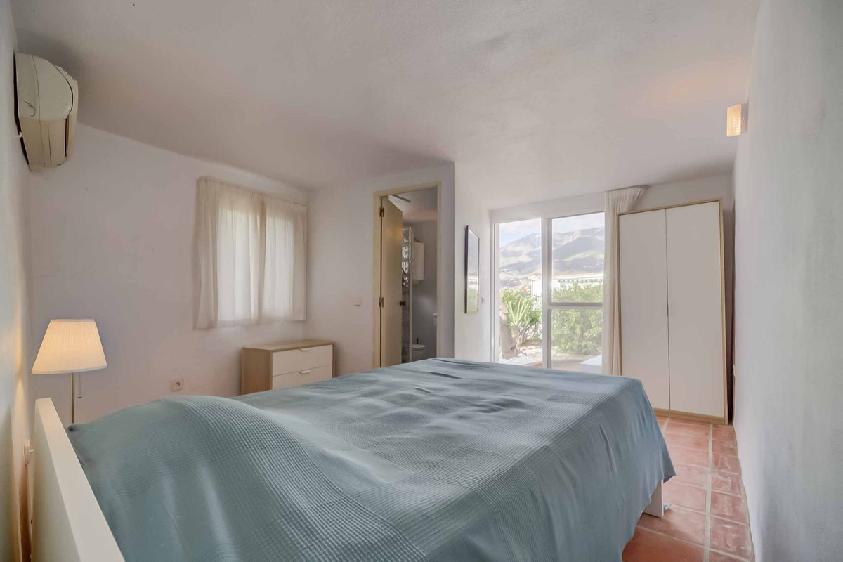 4 Bed Townhouse for sale in Sierrezuela Costa Del Sol, Málaga, Spain