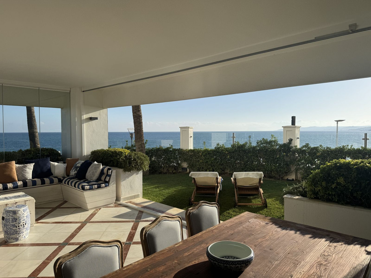 3 Bed Apartment for sale in Estepona Costa Del Sol, Málaga, Spain