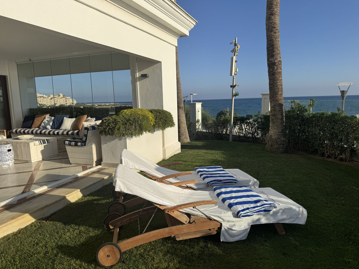 3 Bed Apartment for sale in Estepona Costa Del Sol, Málaga, Spain