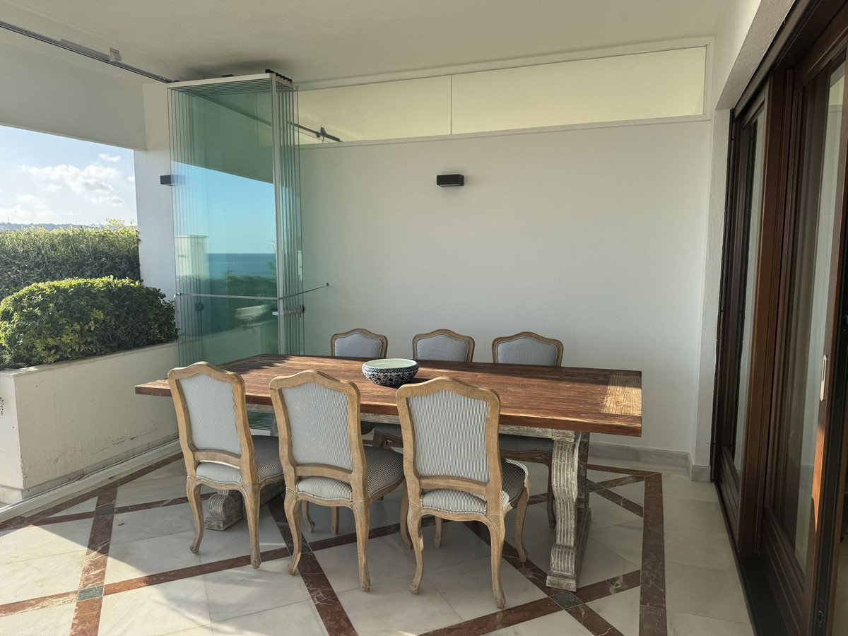 3 Bed Apartment for sale in Estepona Costa Del Sol, Málaga, Spain