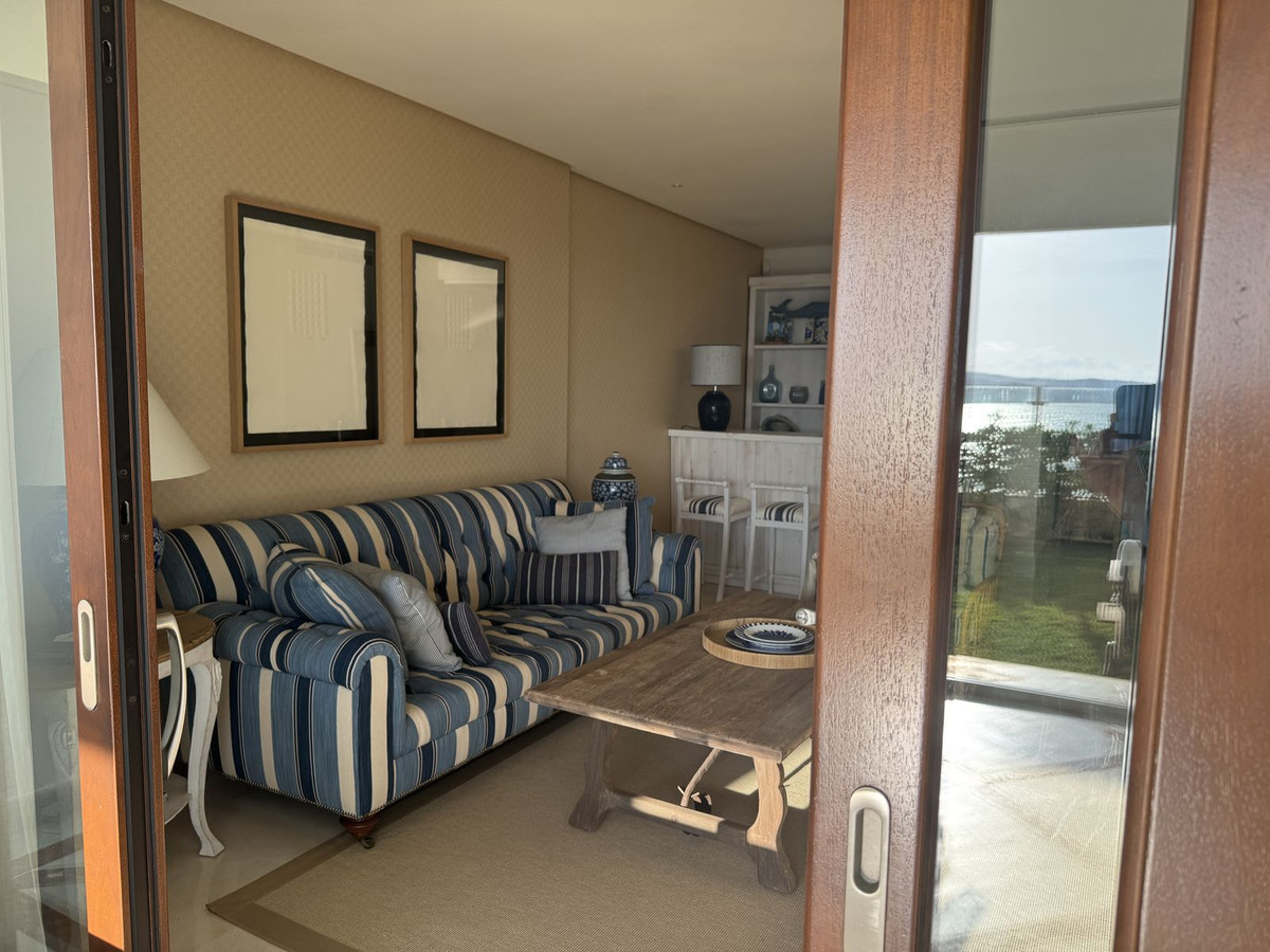 3 Bed Apartment for sale in Estepona Costa Del Sol, Málaga, Spain