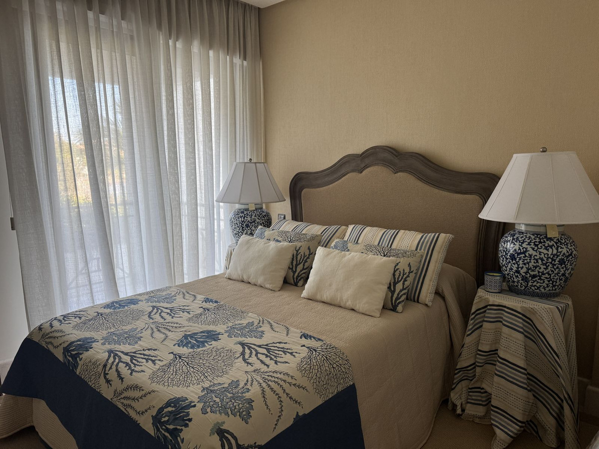 3 Bed Apartment for sale in Estepona Costa Del Sol, Málaga, Spain