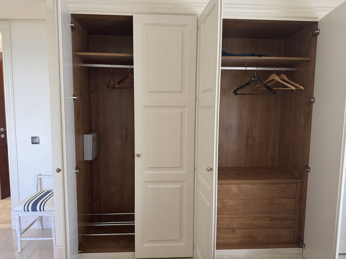3 Bed Apartment for sale in Estepona Costa Del Sol, Málaga, Spain