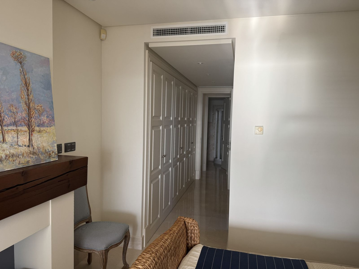 3 Bed Apartment for sale in Estepona Costa Del Sol, Málaga, Spain