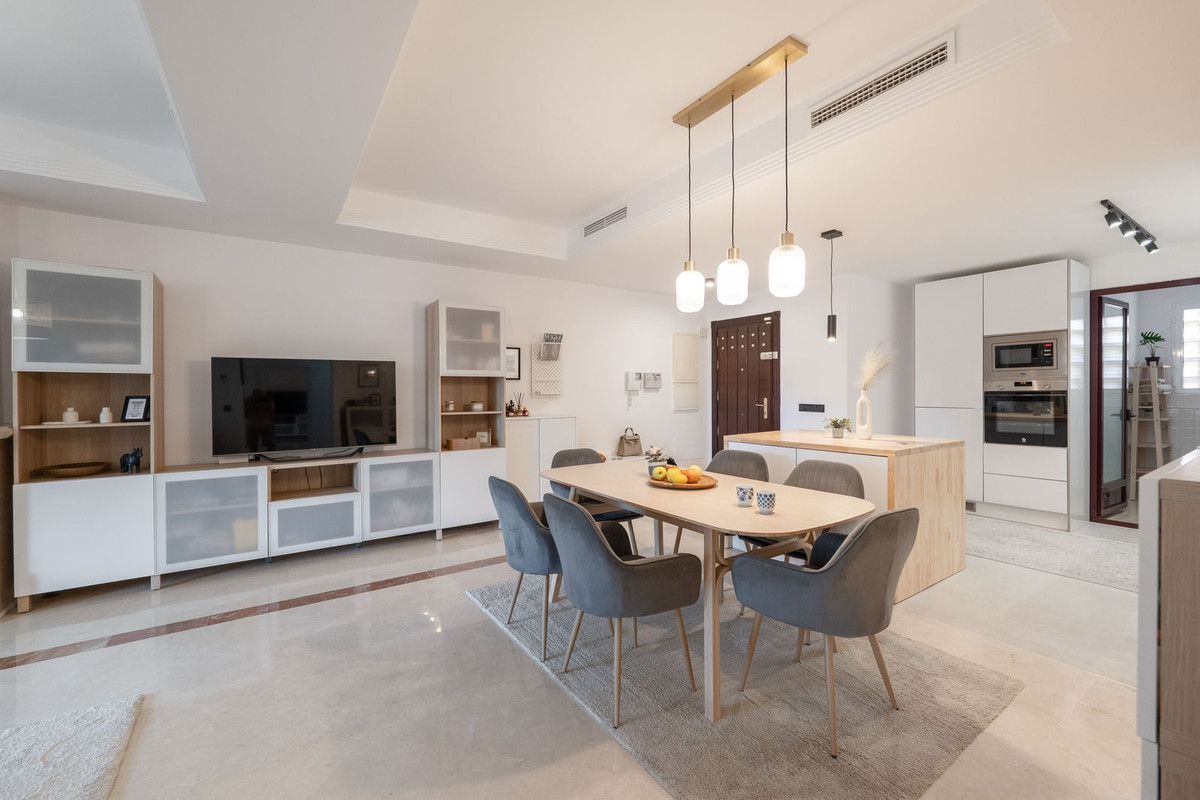 Se vende Apartamento Planta Baja de 2 dormitorios en Costa Del Sol, Málaga, España