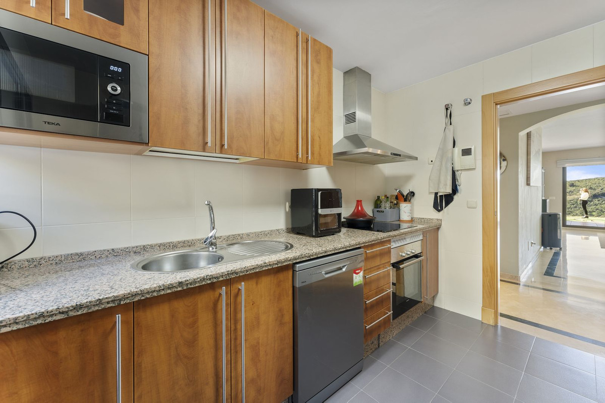 2 Bed Apartment for sale in Casares Costa Del Sol, Málaga, Spain