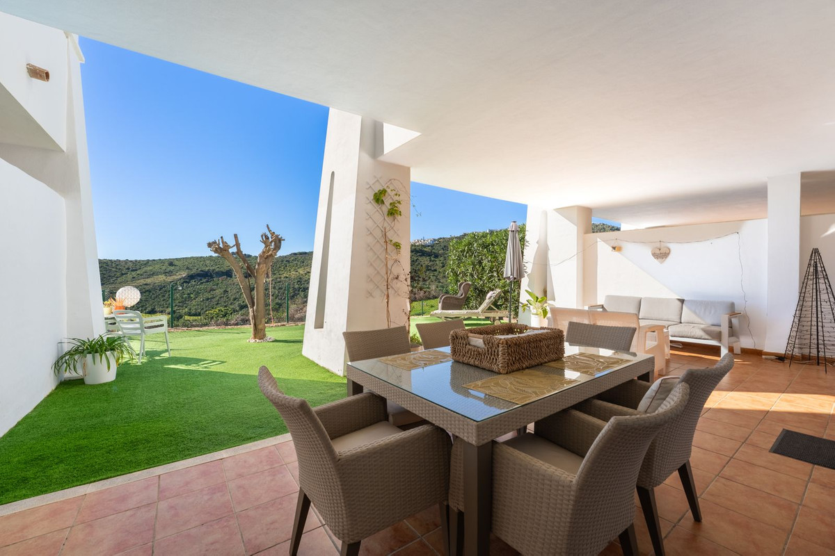 2 Bed Apartment for sale in Casares Costa Del Sol, Málaga, Spain