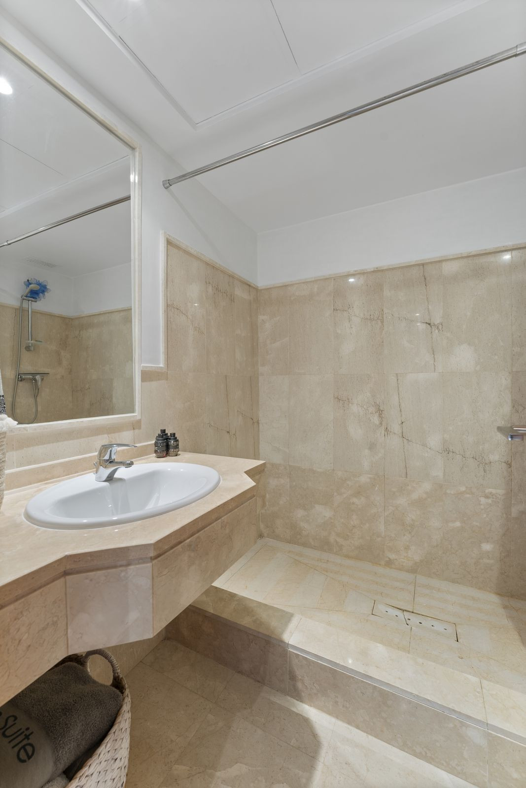 2 Bed Apartment for sale in Casares Costa Del Sol, Málaga, Spain
