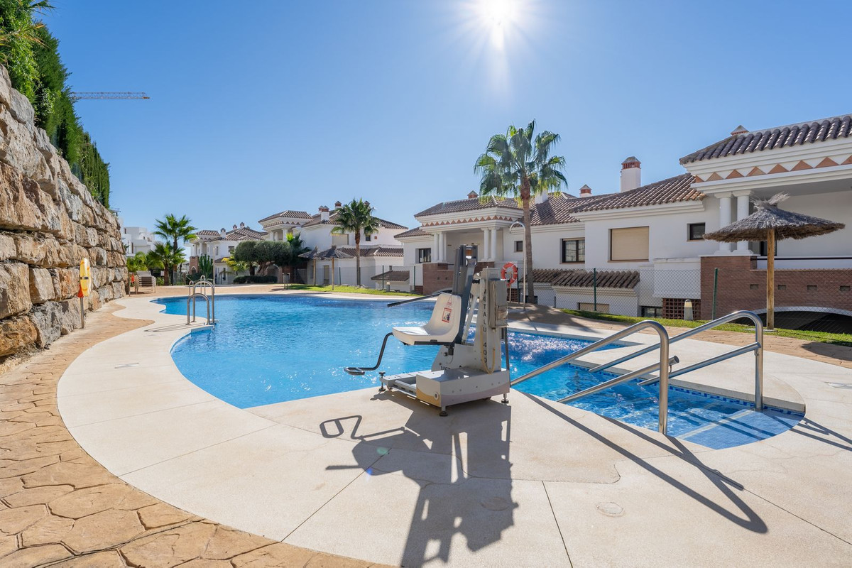 2 Bed Apartment for sale in Casares Costa Del Sol, Málaga, Spain