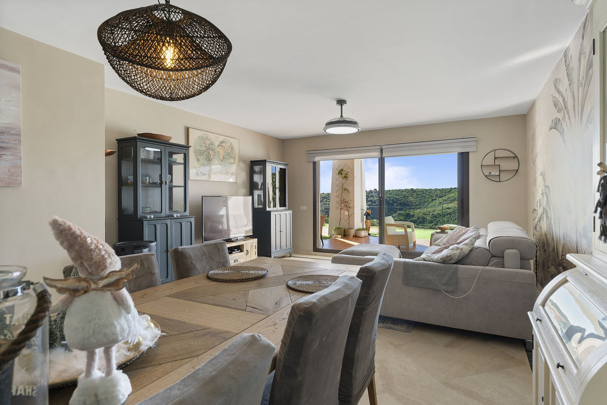 2 Bed Apartment for sale in Casares Costa Del Sol, Málaga, Spain