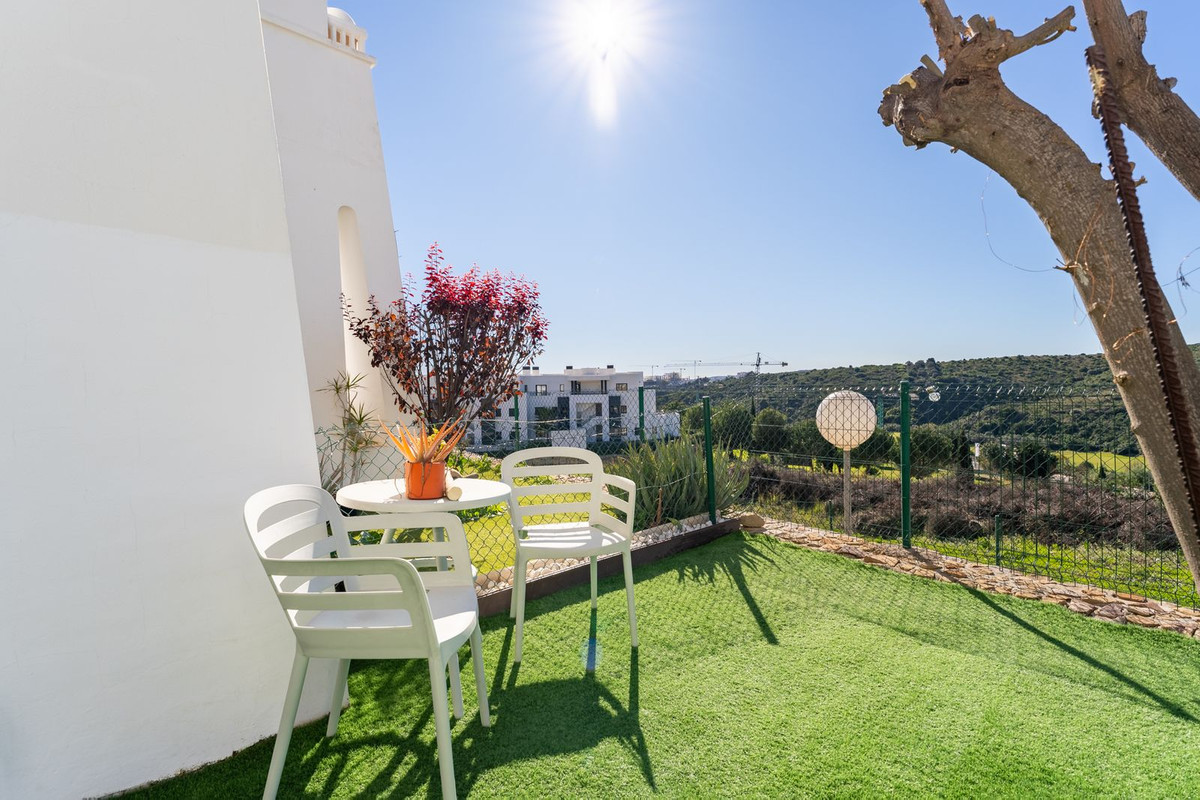 2 Bed Apartment for sale in Casares Costa Del Sol, Málaga, Spain