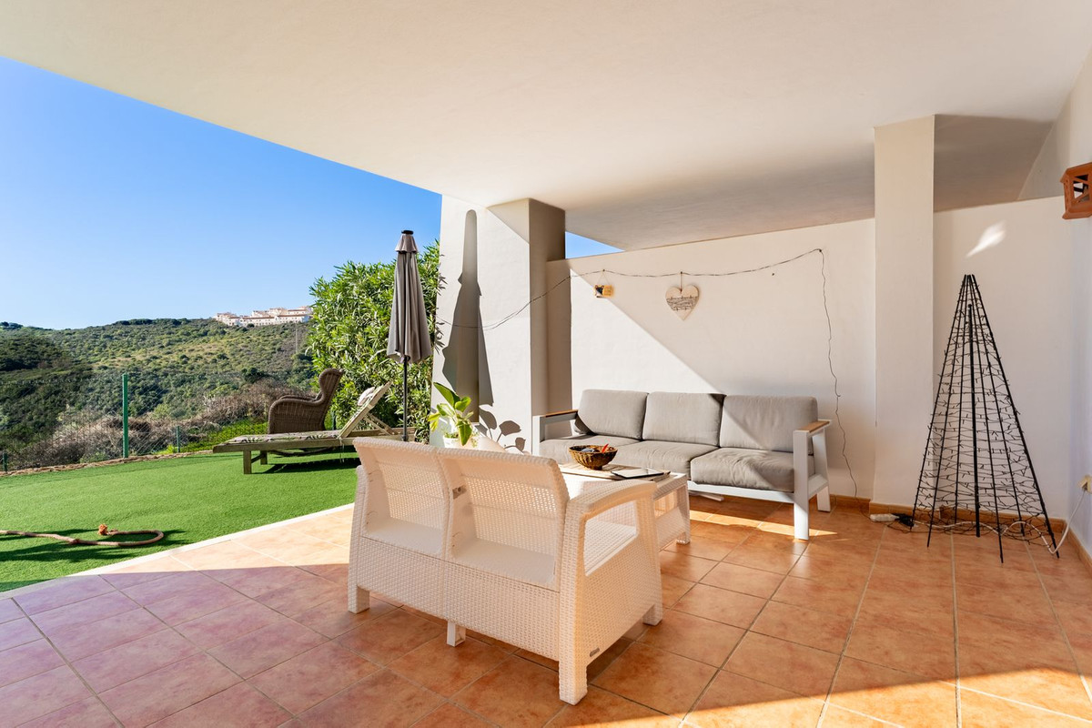 2 Bed Apartment for sale in Casares Costa Del Sol, Málaga, Spain