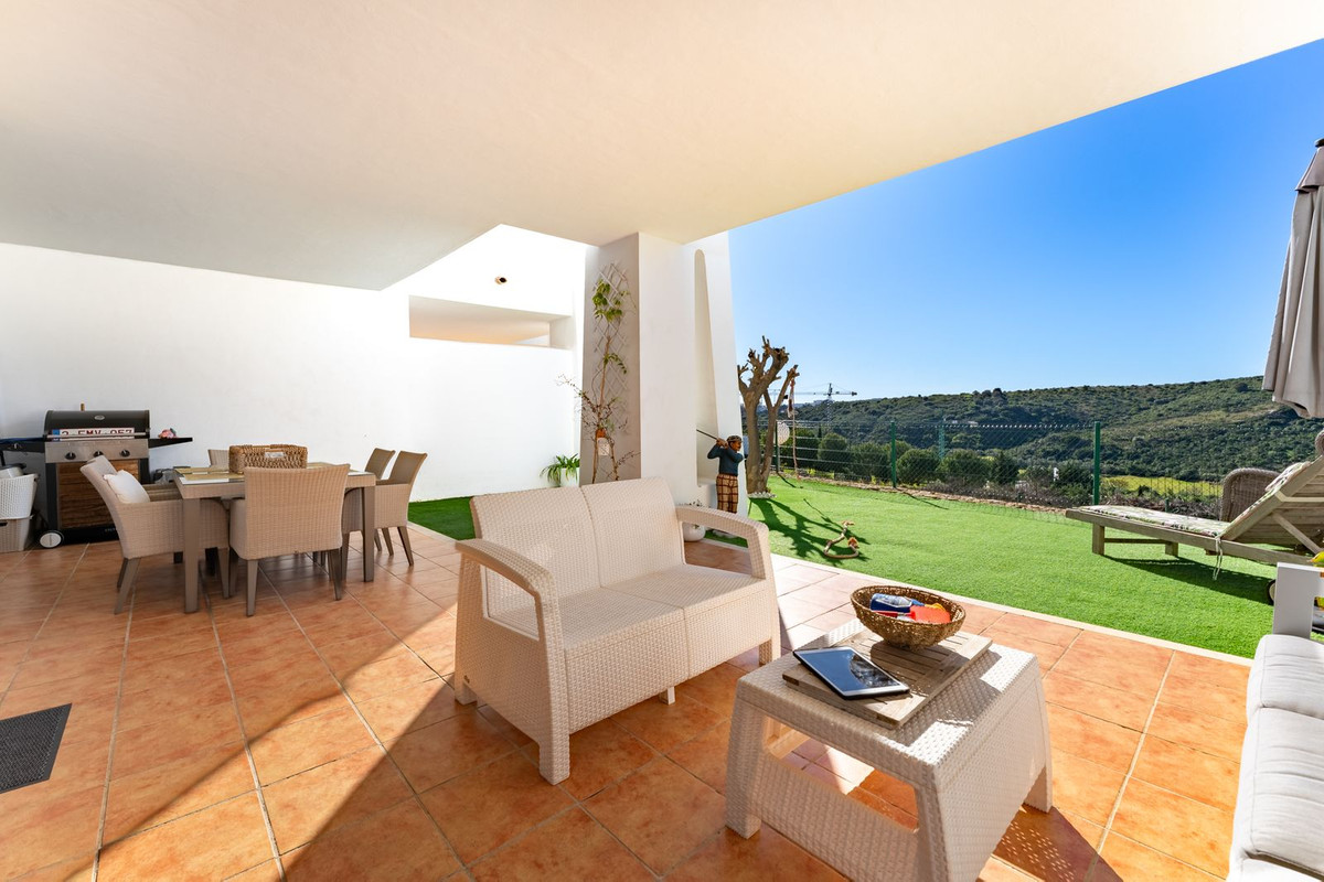 2 Bed Apartment for sale in Casares Costa Del Sol, Málaga, Spain