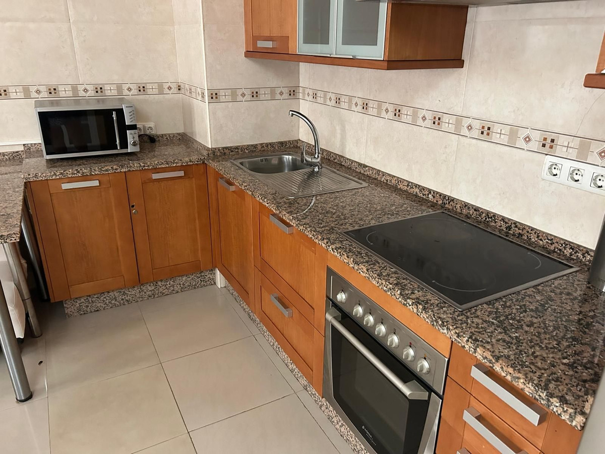 2 Bed Apartment for sale in Fuengirola Costa Del Sol, Málaga, Spain