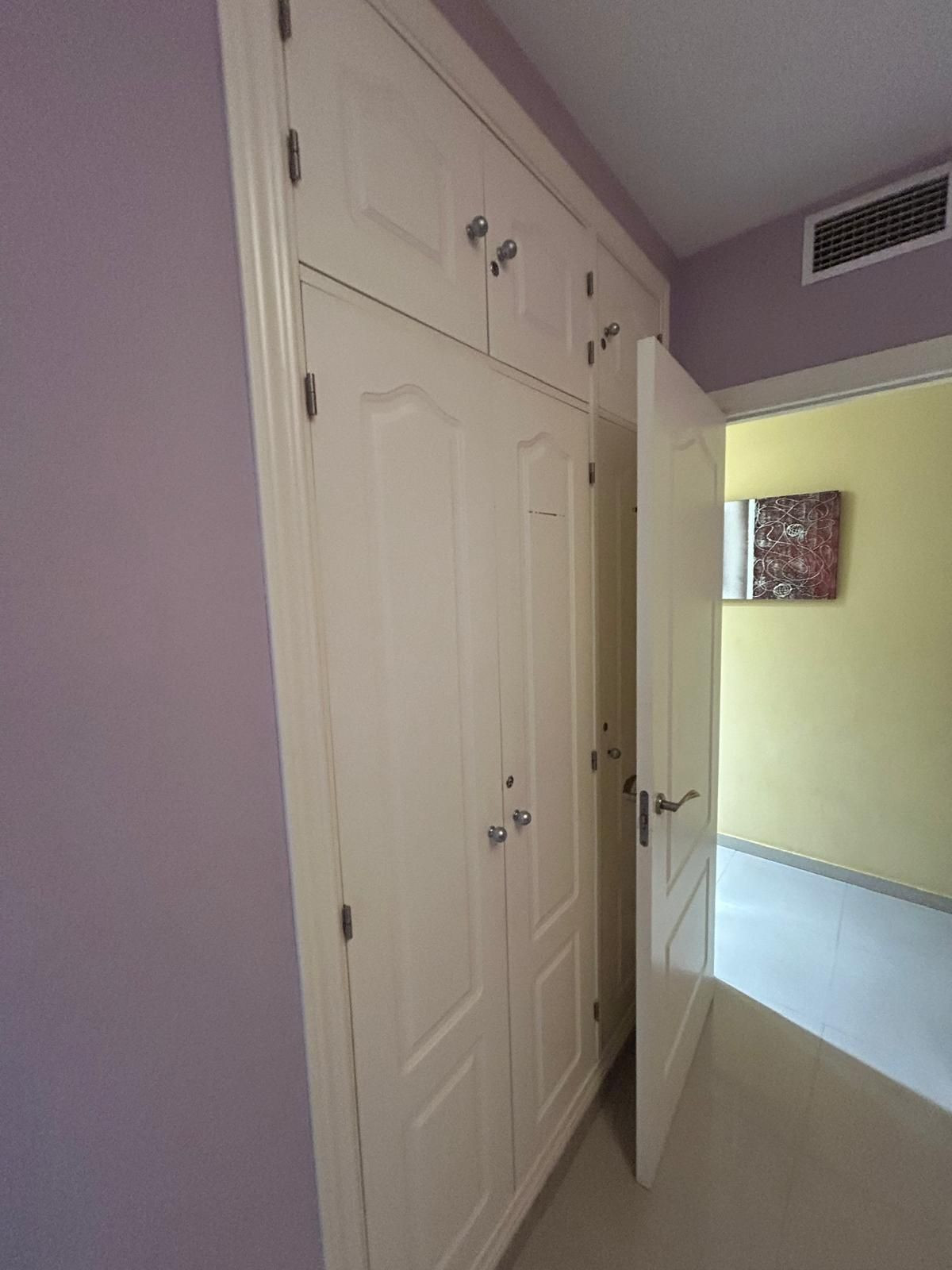 2 Bed Apartment for sale in Fuengirola Costa Del Sol, Málaga, Spain