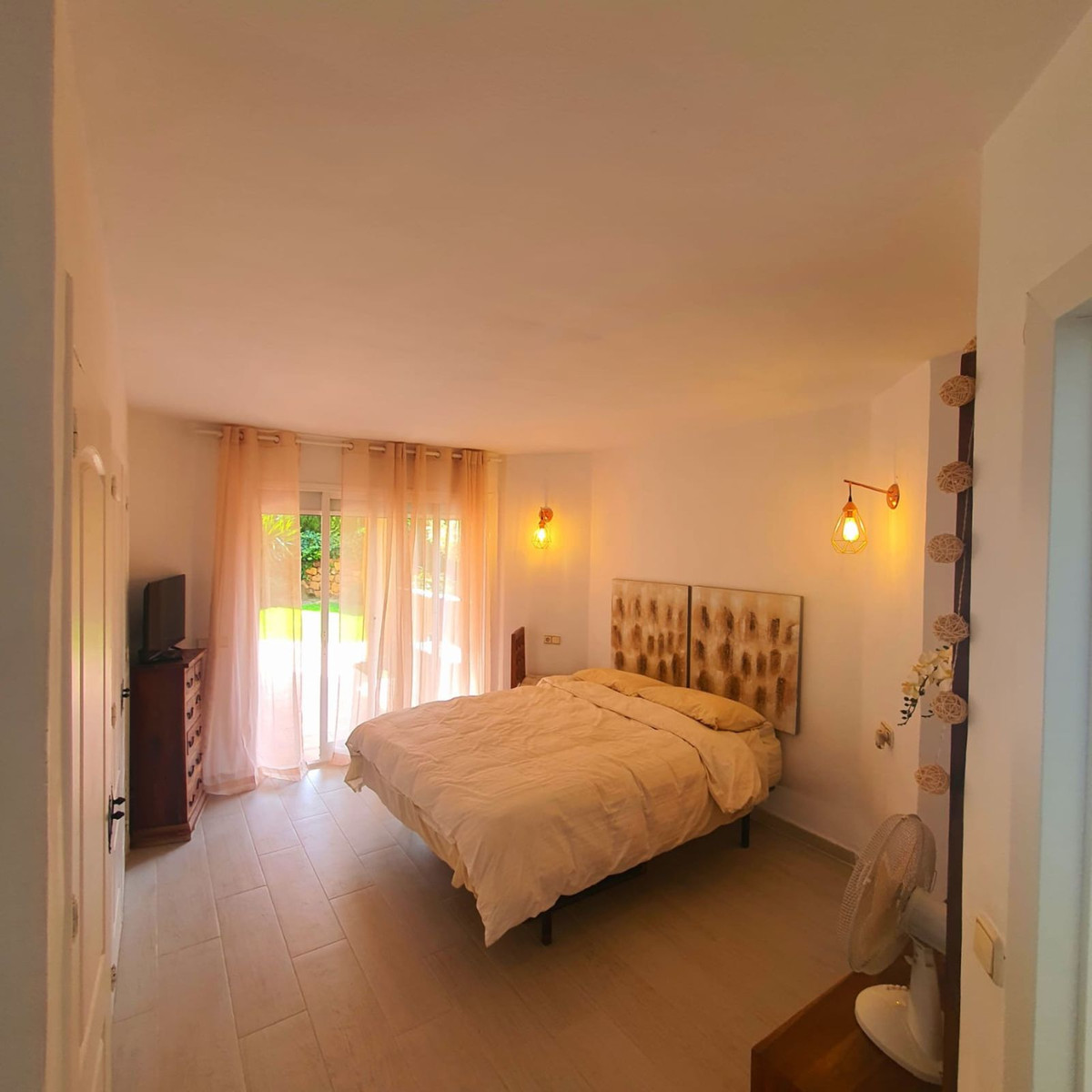 Se vende Apartamento Planta Baja de 4 dormitorios en Costa Del Sol, Málaga, España