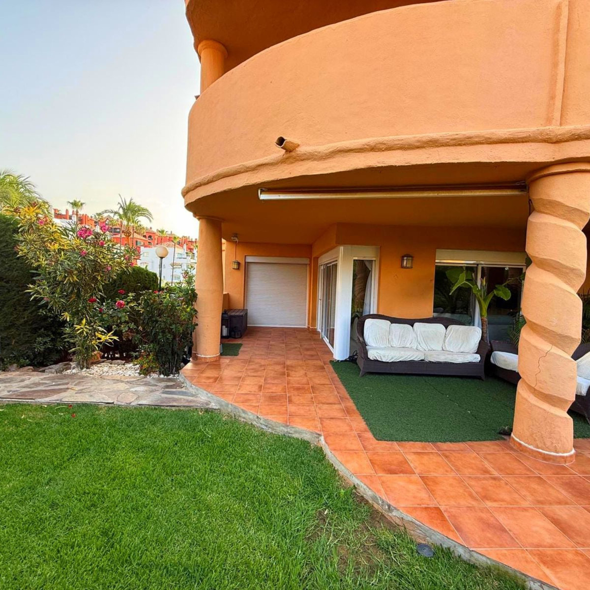 Se vende Apartamento Planta Baja de 4 dormitorios en Costa Del Sol, Málaga, España