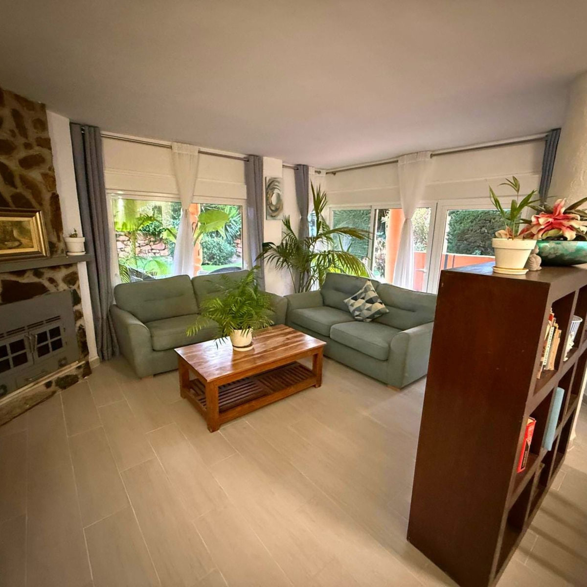 Se vende Apartamento Planta Baja de 4 dormitorios en Costa Del Sol, Málaga, España