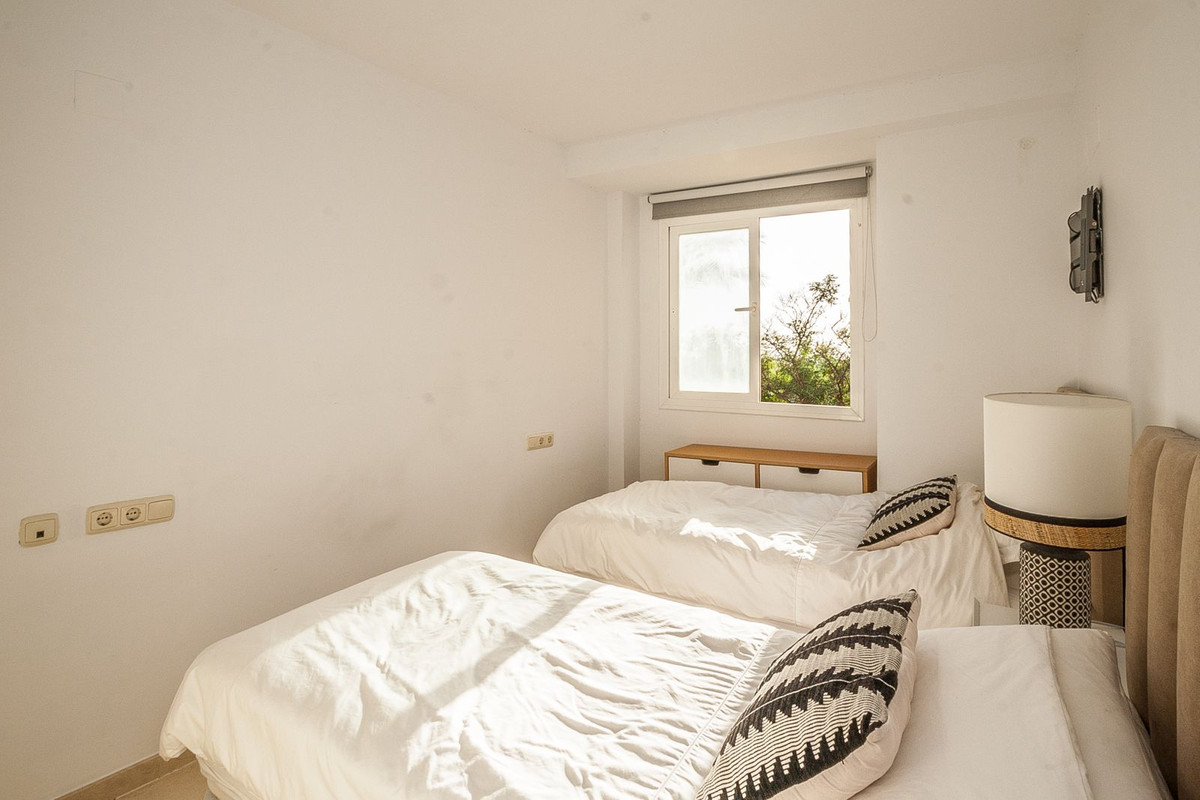 Se vende Apartamento Planta Media de 2 dormitorios en Costa Del Sol, Málaga, España