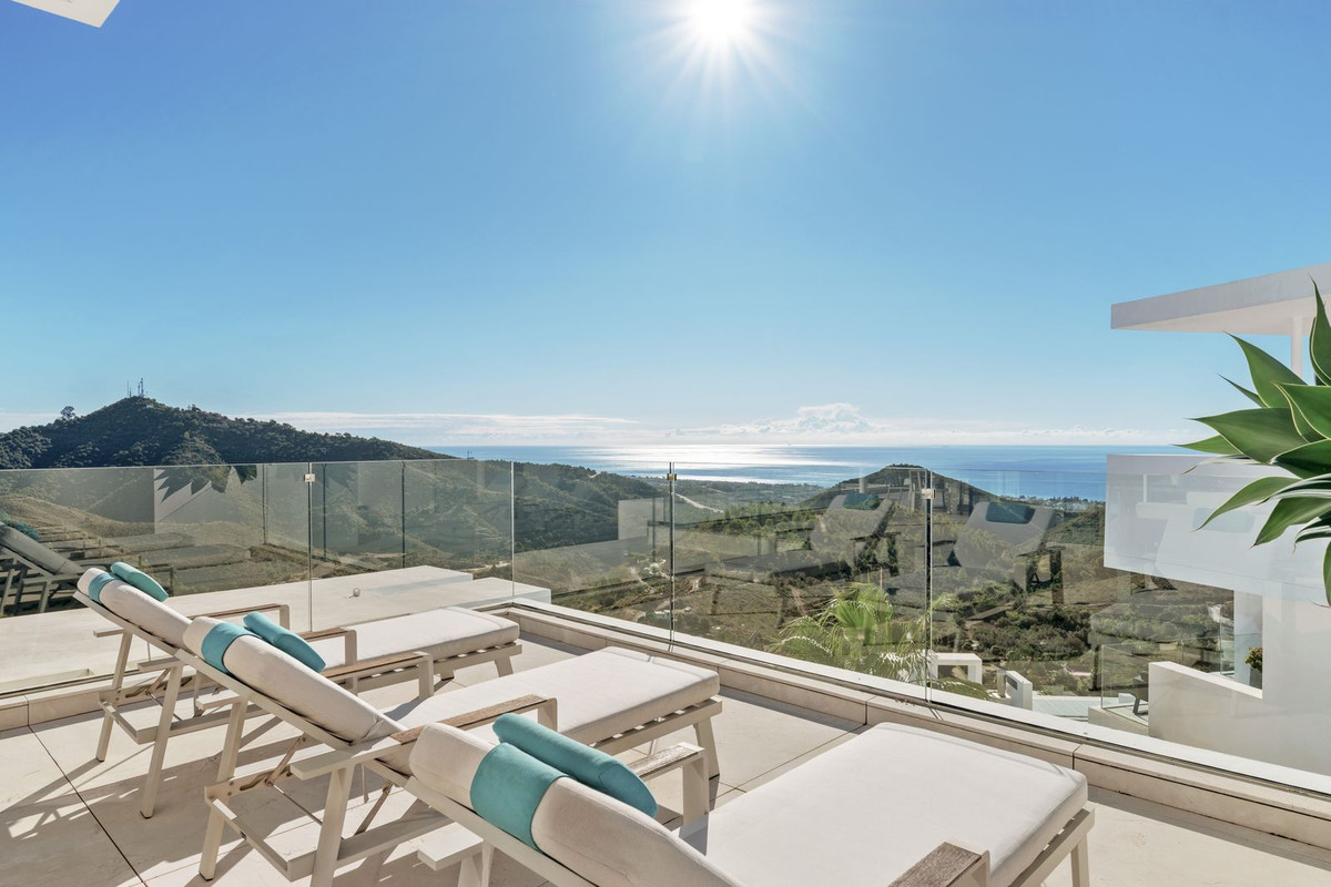 3 Bed Apartment for sale in Ojén Costa Del Sol, Málaga, Spain