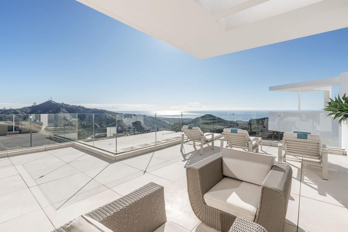 3 Bed Apartment for sale in Ojén Costa Del Sol, Málaga, Spain