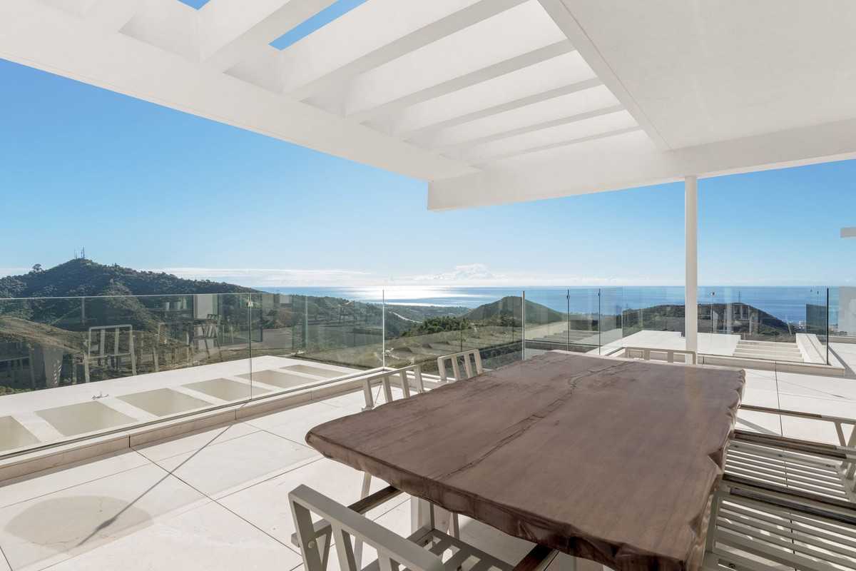 3 Bed Apartment for sale in Ojén Costa Del Sol, Málaga, Spain