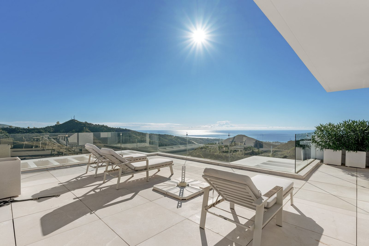 3 Bed Apartment for sale in Ojén Costa Del Sol, Málaga, Spain