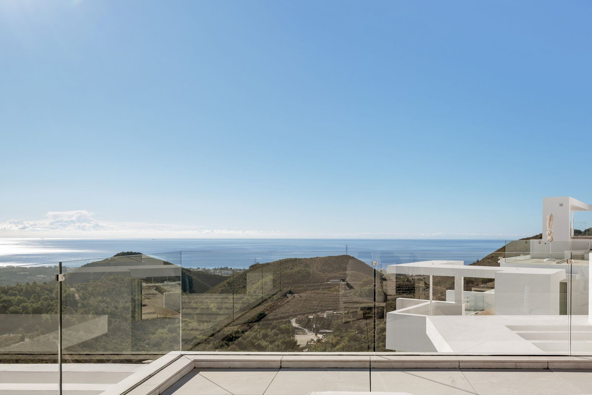 3 Bed Apartment for sale in Ojén Costa Del Sol, Málaga, Spain