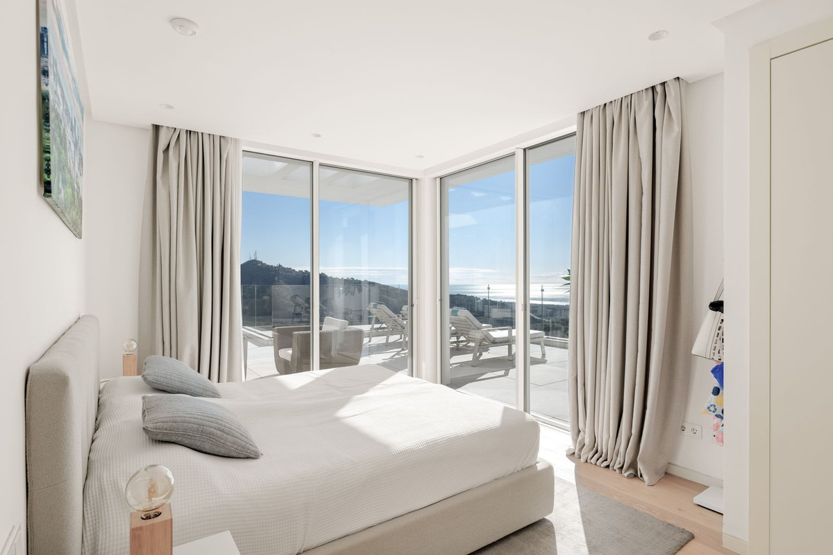 3 Bed Apartment for sale in Ojén Costa Del Sol, Málaga, Spain