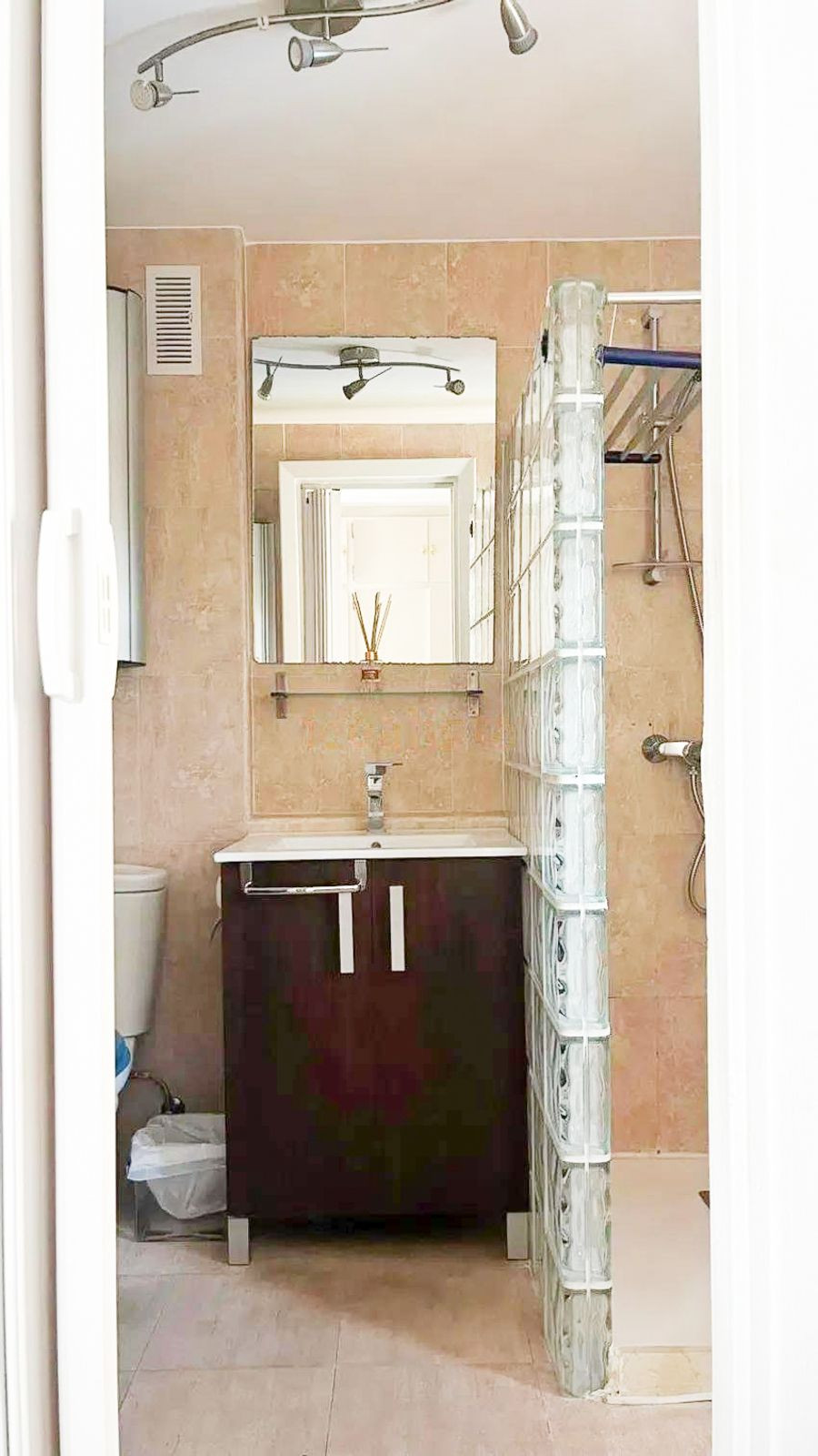 Se vende Apartamento Planta Media de 3 dormitorios en Costa Del Sol, Málaga, España
