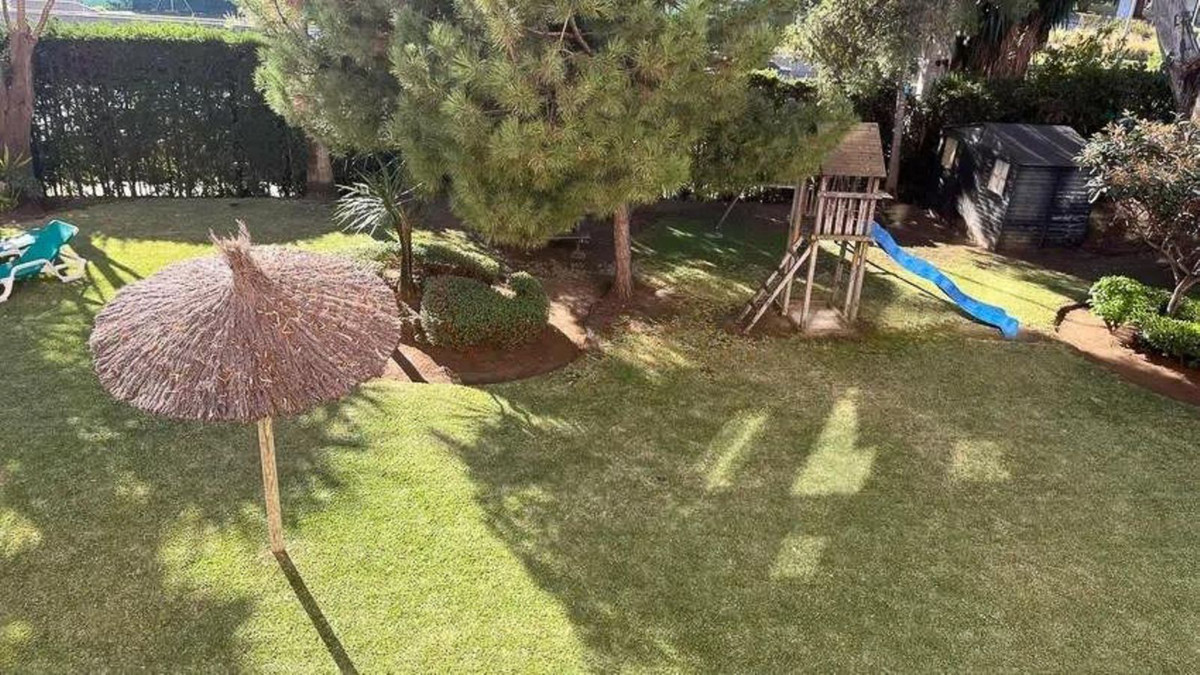 Se vende Apartamento Planta Media de 3 dormitorios en Costa Del Sol, Málaga, España
