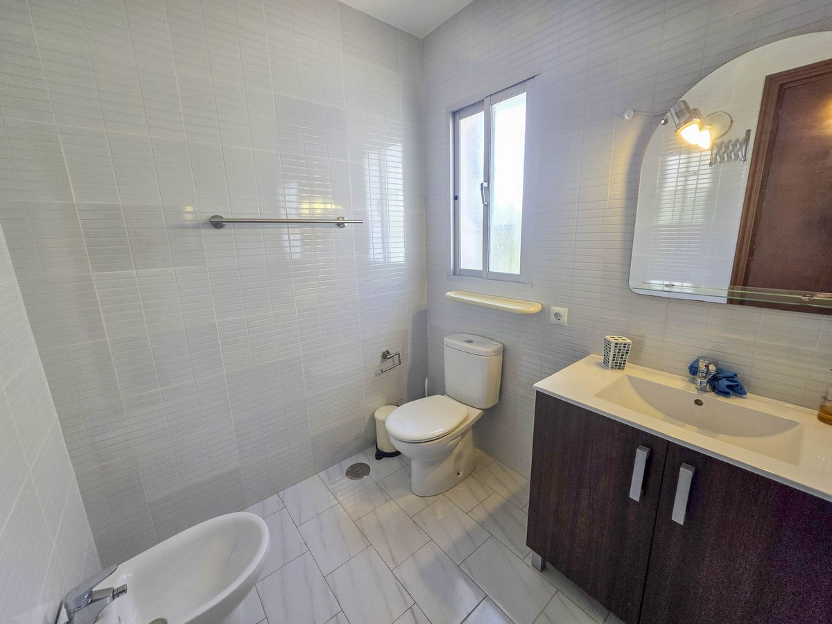 Se vende Villa - Chalet de 3 dormitorios en Costa Del Sol, Málaga, España