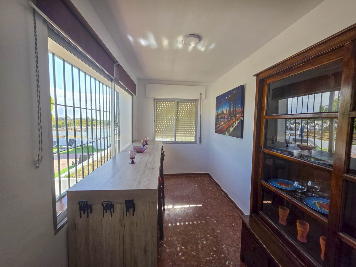 Se vende Villa - Chalet de 3 dormitorios en Costa Del Sol, Málaga, España