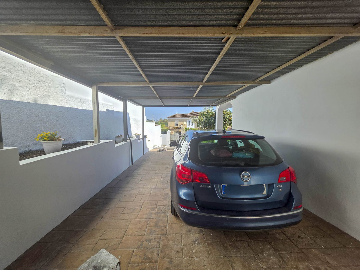 Se vende Villa - Chalet de 3 dormitorios en Costa Del Sol, Málaga, España