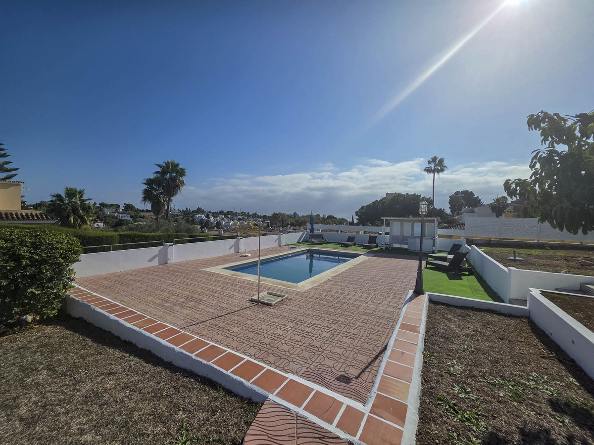 Se vende Villa - Chalet de 3 dormitorios en Costa Del Sol, Málaga, España