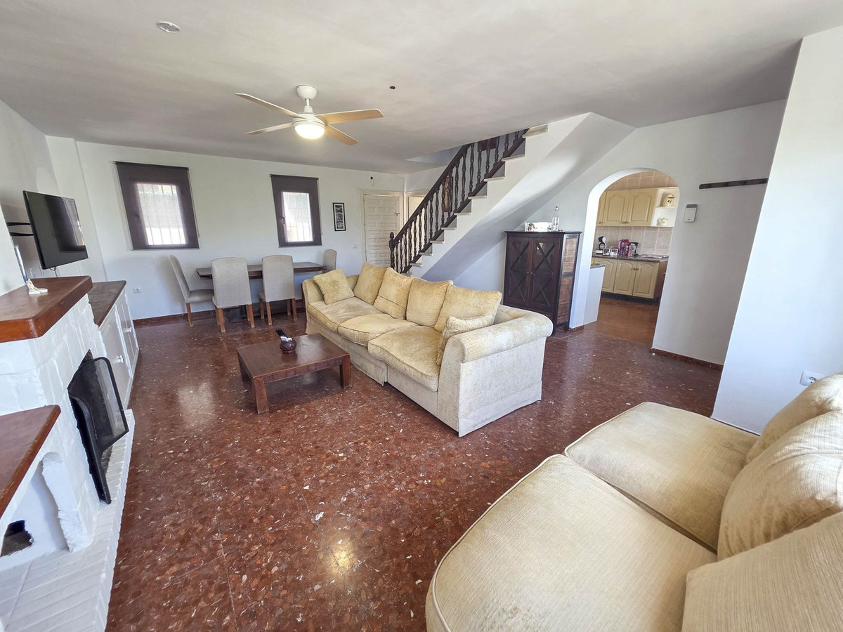 Se vende Villa - Chalet de 3 dormitorios en Costa Del Sol, Málaga, España