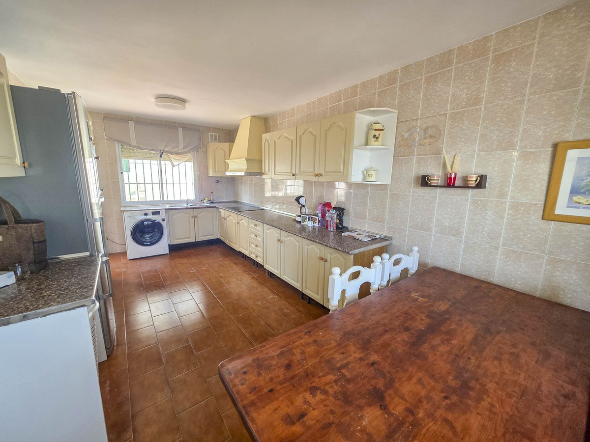 Se vende Villa - Chalet de 3 dormitorios en Costa Del Sol, Málaga, España