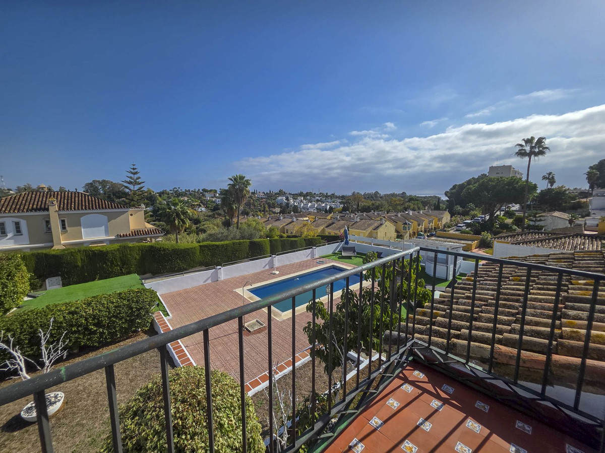 Se vende Villa - Chalet de 3 dormitorios en Costa Del Sol, Málaga, España