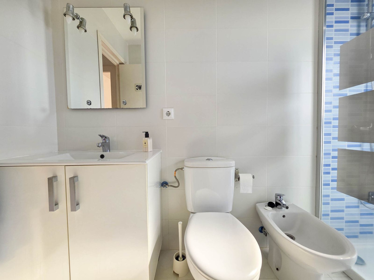 Se vende Villa - Chalet de 3 dormitorios en Costa Del Sol, Málaga, España