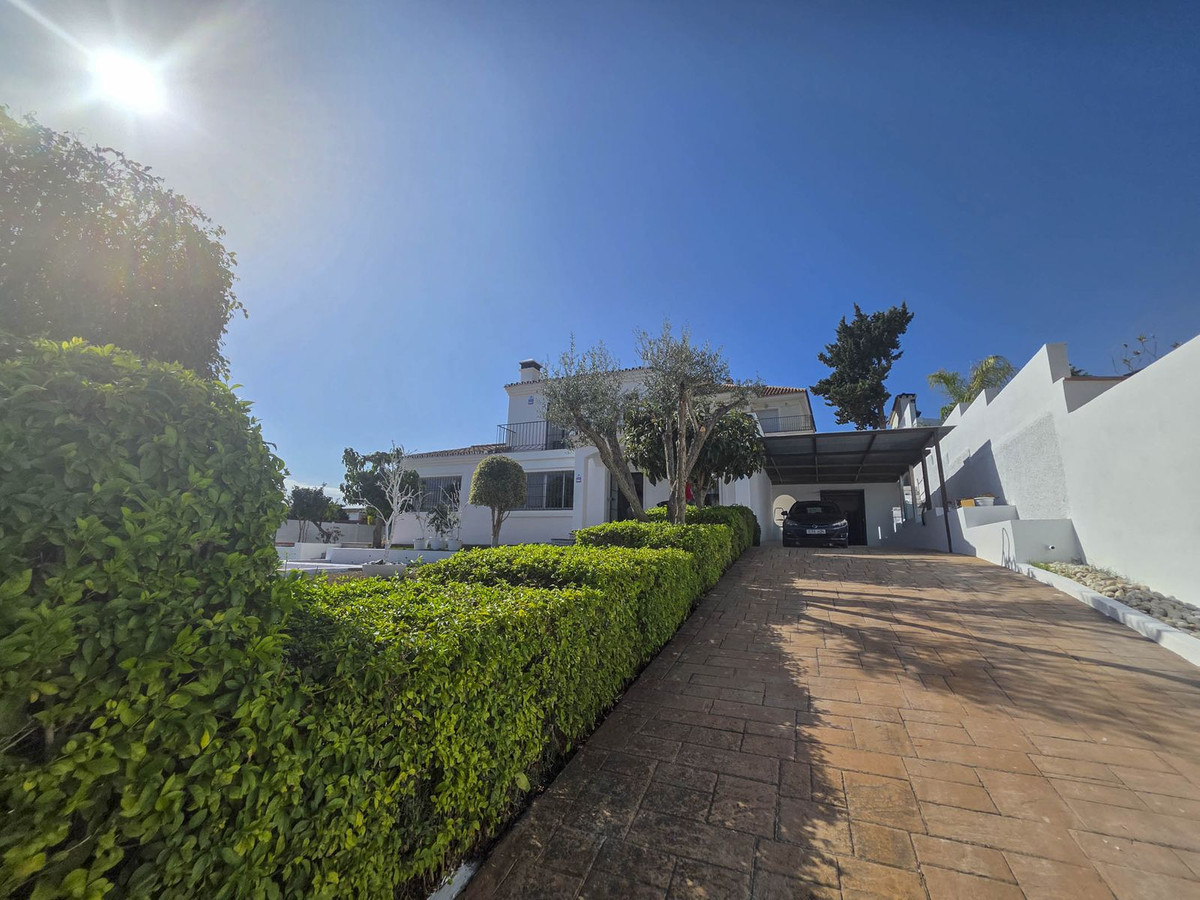 Se vende Villa - Chalet de 3 dormitorios en Costa Del Sol, Málaga, España