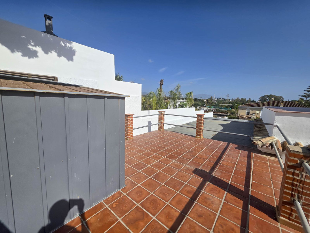Se vende Villa - Chalet de 3 dormitorios en Costa Del Sol, Málaga, España