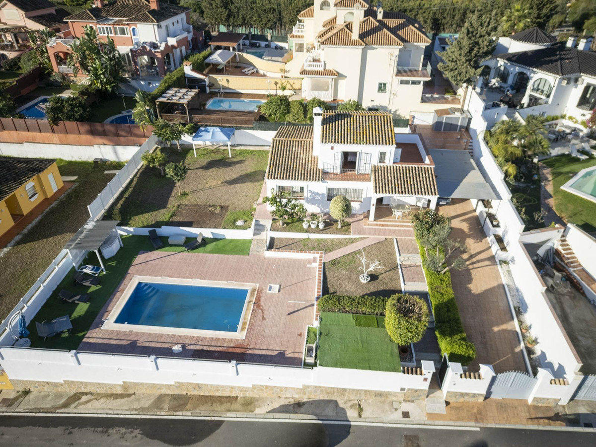 Se vende Villa - Chalet de 3 dormitorios en Costa Del Sol, Málaga, España