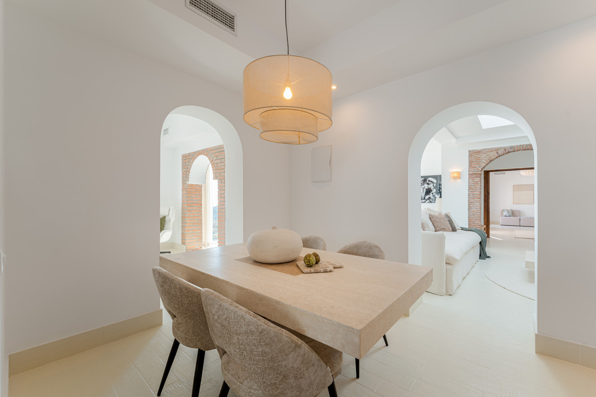Se vende Villa - Chalet de 6 dormitorios en Costa Del Sol, Málaga, España