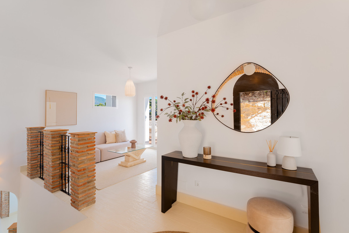 Se vende Villa - Chalet de 6 dormitorios en Costa Del Sol, Málaga, España